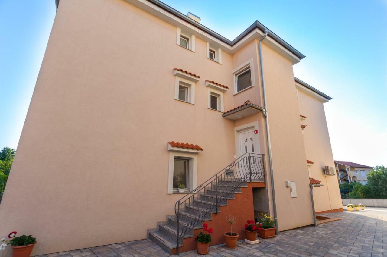 Apartments Jadranka Malinska Exterior foto